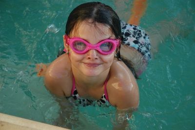 Schwimmscheiben für Kinder - Kind im Wasser